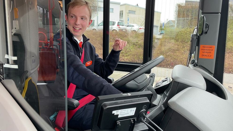 Hugo kör buss i Lund