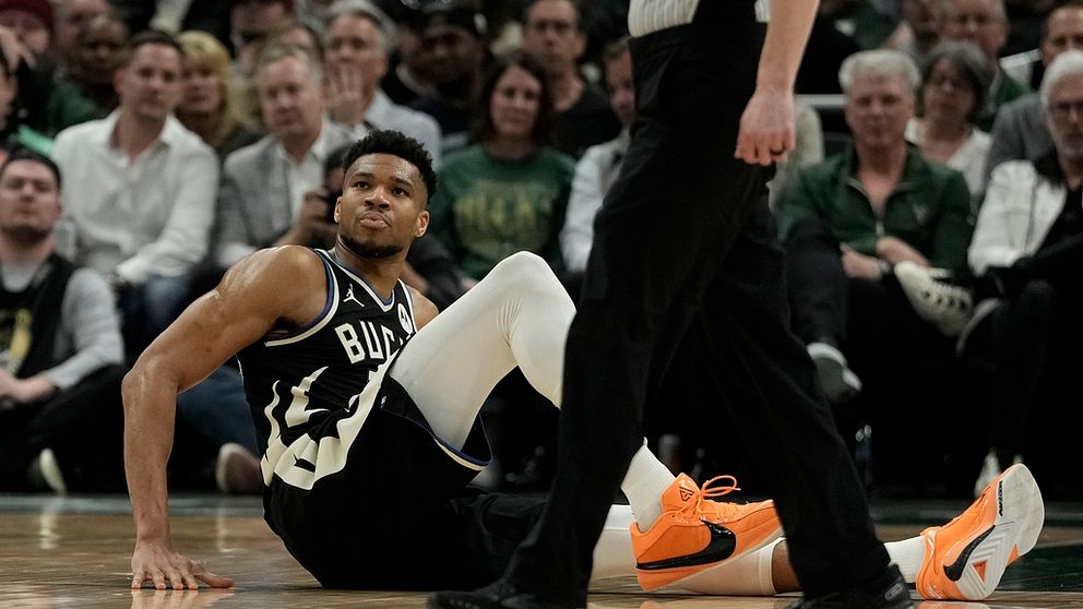 Milwaukee Bucks Giannis Antetokounmpo fick med sig de enda två straffkasten som utdelades mot Boston Celtics.