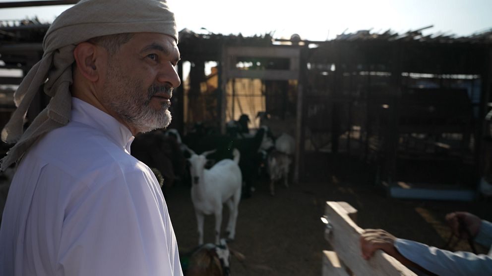 Mohammed al-Fardan är född och uppvuxen i Förenade arabemiraten. Följ med hem till honom och hör hans tankar om klimatförändringar.