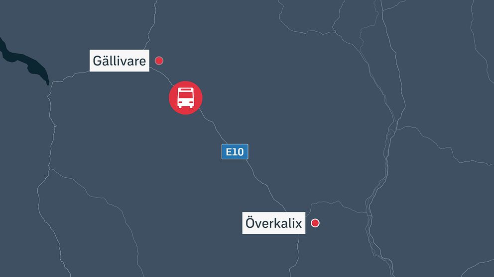 Två bussar krockade på måndagen på E10 i höjd med Hakkas, sydöst om Gällivare. En av bussarna är en skolbuss och den andra en linjetrafikbuss.