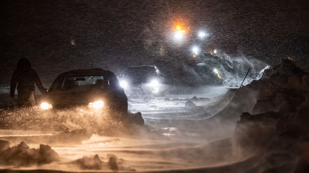 Både orange och gul varning: Upp till 25 cm snö i natt | SVT Nyheter