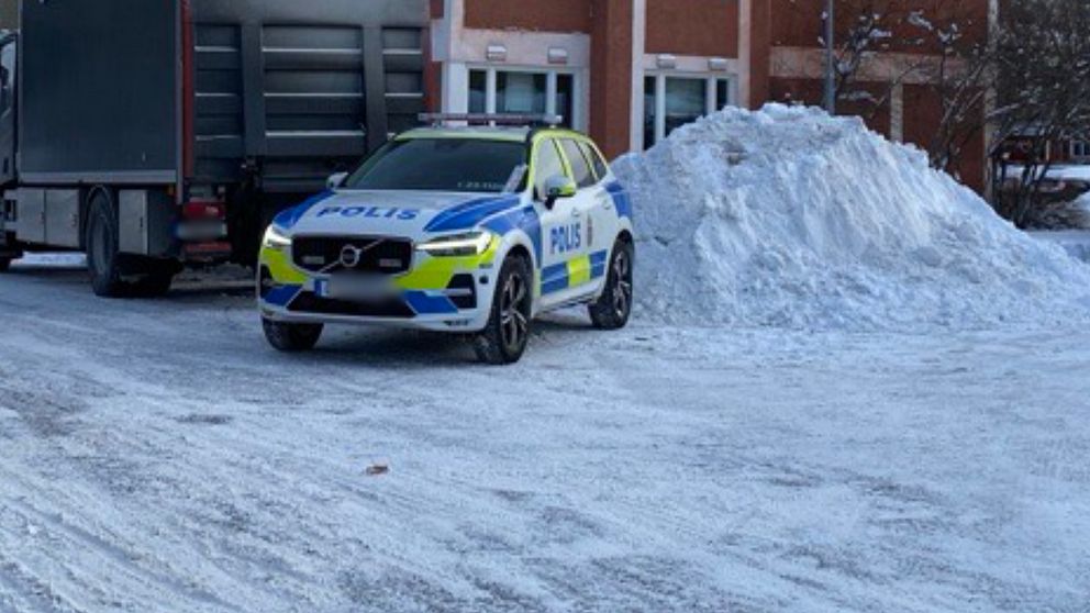 Stor polisinsats i Sörby, polisbil