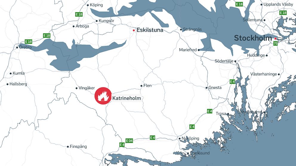 en karta över Sörmland med en brand i Katrineholm markerad med röd eld