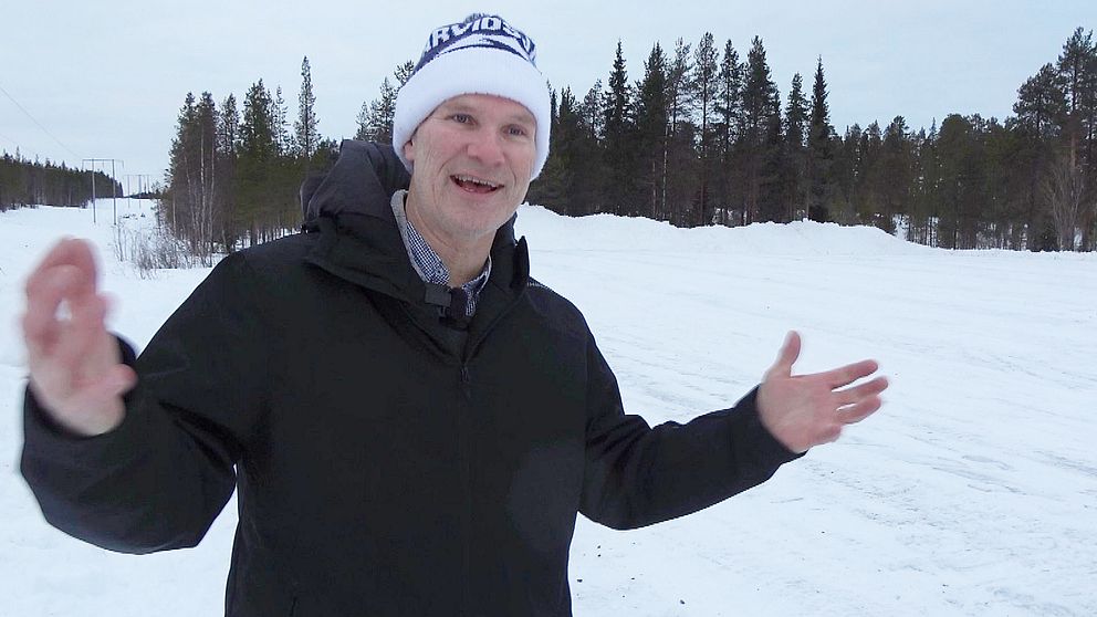 Bengt-Peder Björn på Prästberget i Arvidsjaur där den nya skidansläggningen ska byggas.