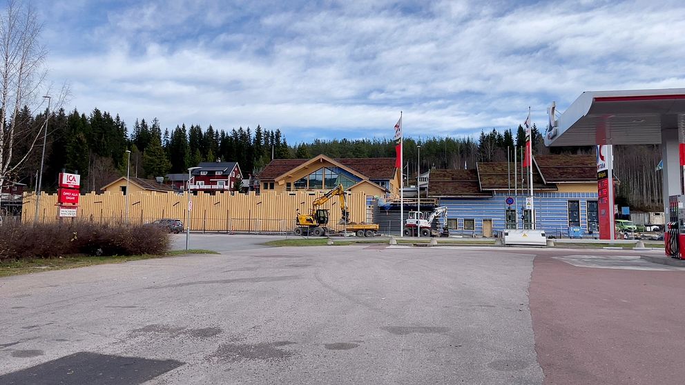 Byggnationer och större trähus som byggs