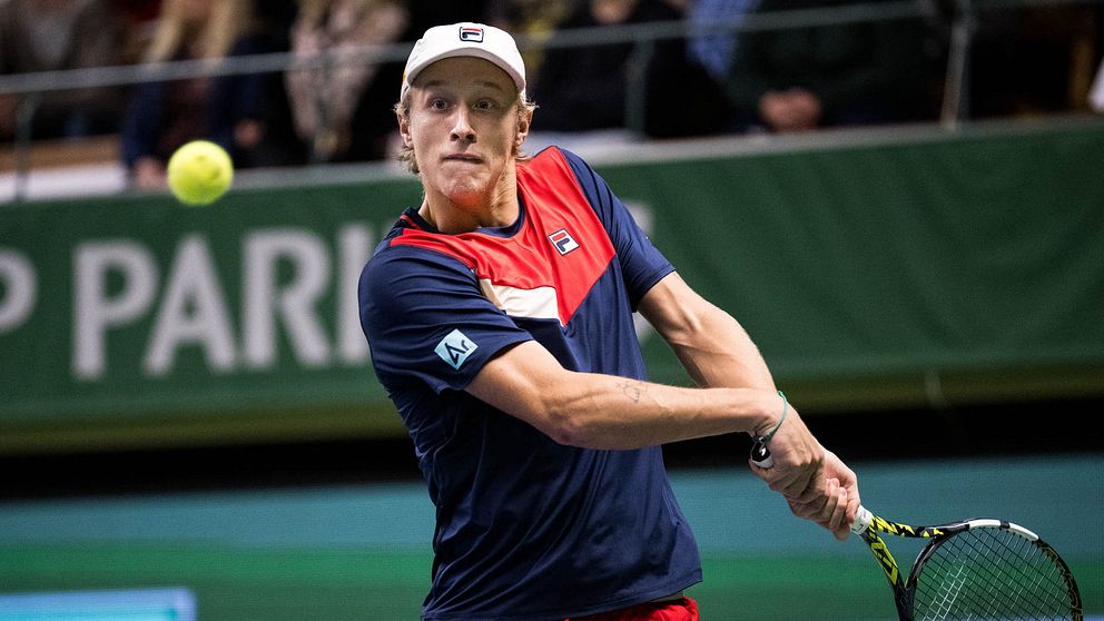 Leo Borg under kvällens match i Nordic Open i Kungliga tennishallen i Stockholm.