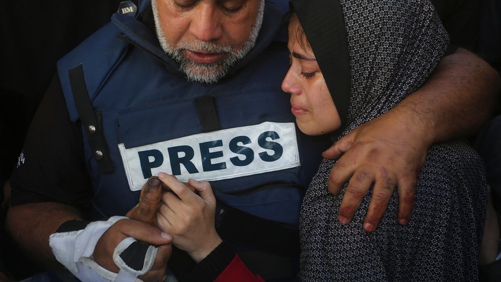 Mer än 100 palestinska reportrar har dödats av israeliska styrkor. Minst 22 av reportrarna dödades när de var i tjänst. Enligt RUG.