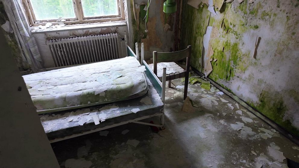 Ett av rummen inne i huset i Jörn.