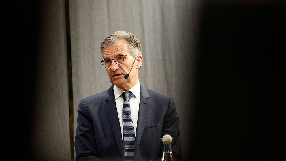 Riksbankschef Erik Thedéen när Riksbanken håller pressträff på onsdagen i samband med beskedet om att styrräntan sänks med 0,25 till 3,75 procent.