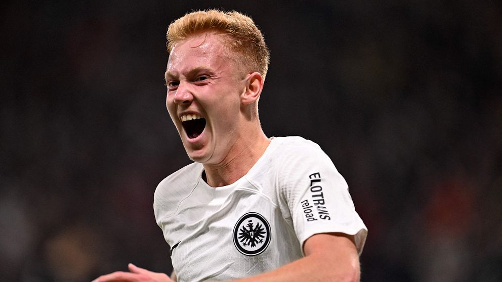 Hugo Larsson matchvinnare för Eintracht Frankfurt i Europa League