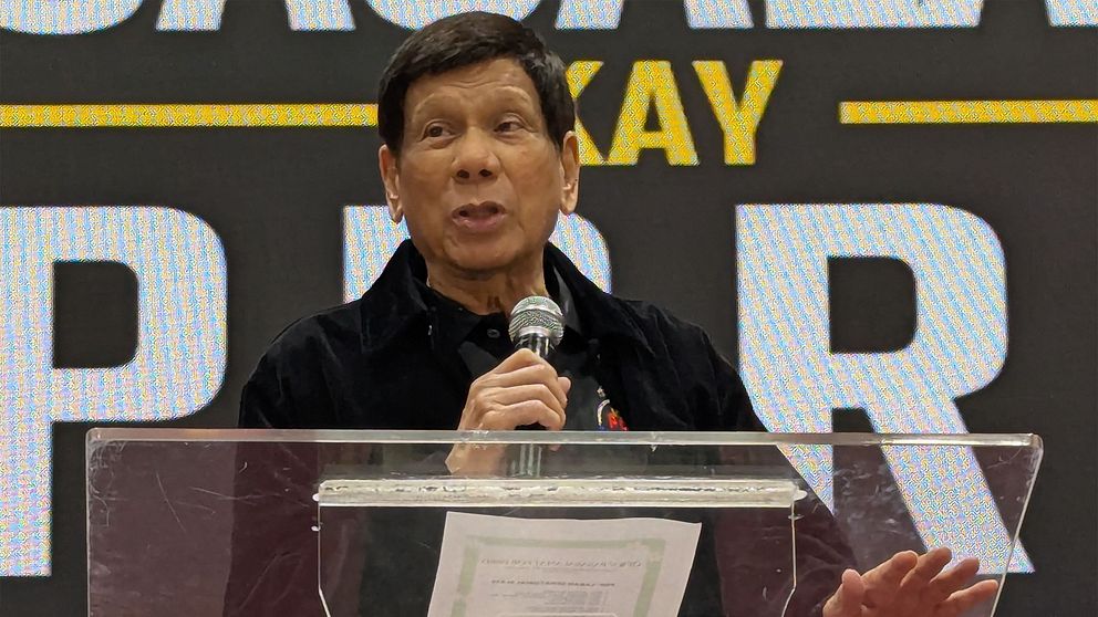 Bild visar Rodrigo Duterte som talar inför en publik. Arkivbild.