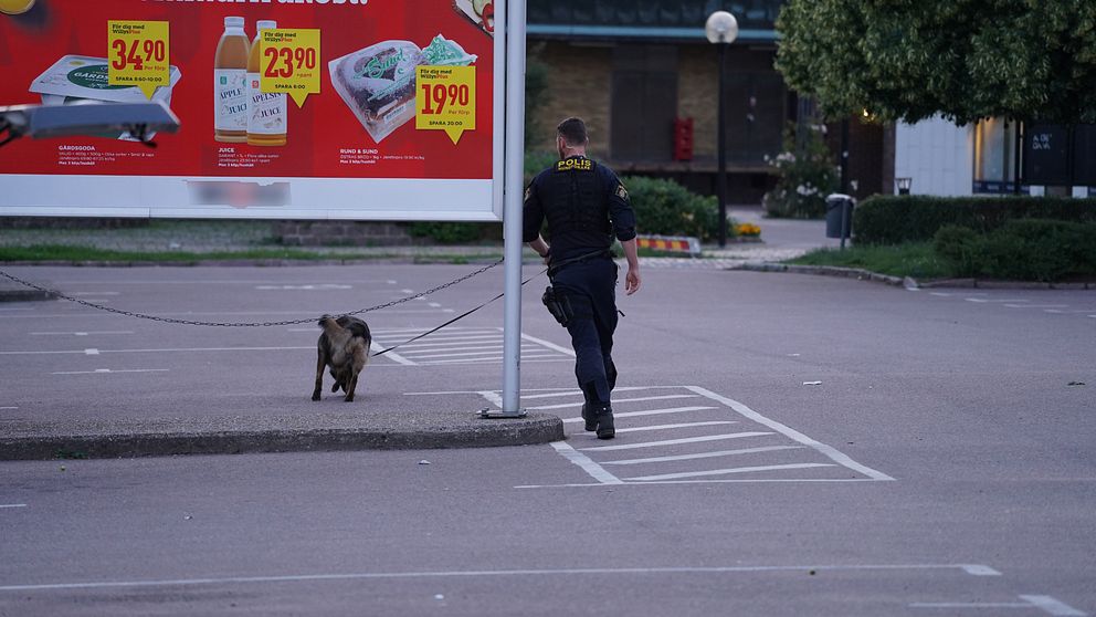 Polisinsats utanför Willys i Nybro efter mordförsök