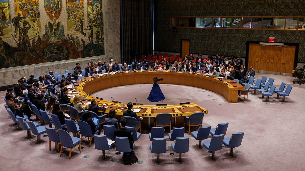 FN samlas runt ett bord för att rösta igenom resolution om vapenvila i Gaza.