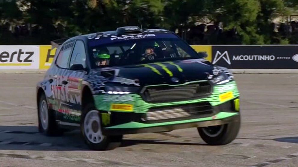 Oliver Solberg trea efter första sträckan i VM-rallyt i Portugal.