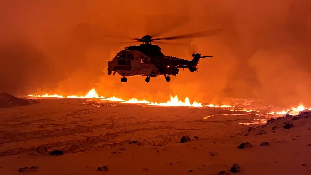 Helikopter vid vulkanutbrottet