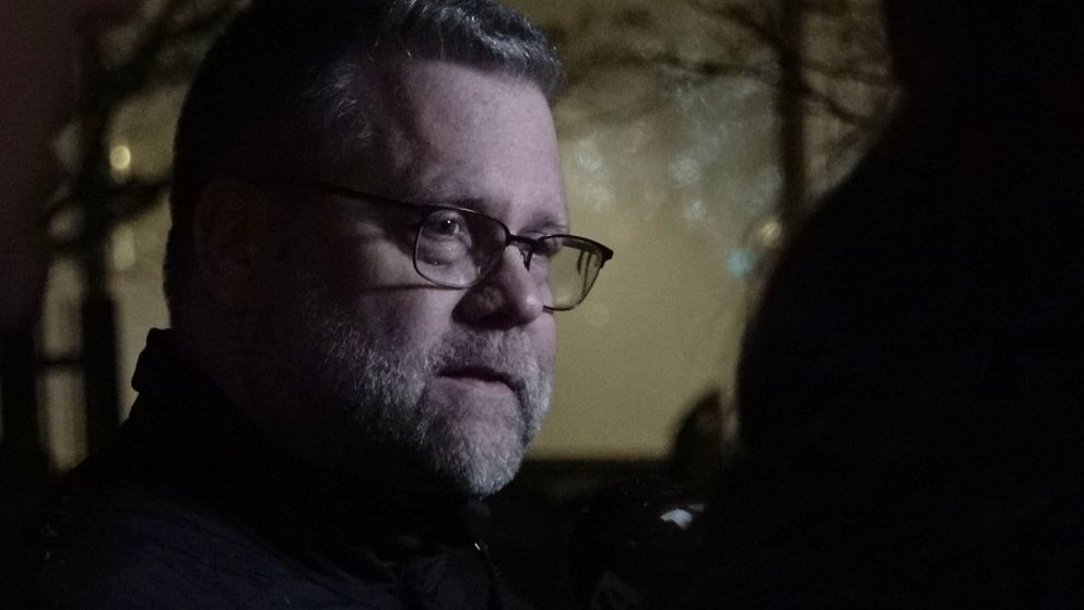 Insatsledare Lars Bröms presenterade resultatet av identifieringsarbetet av de avlidna efter skjutningen på Risbergska skolan i Örebro.