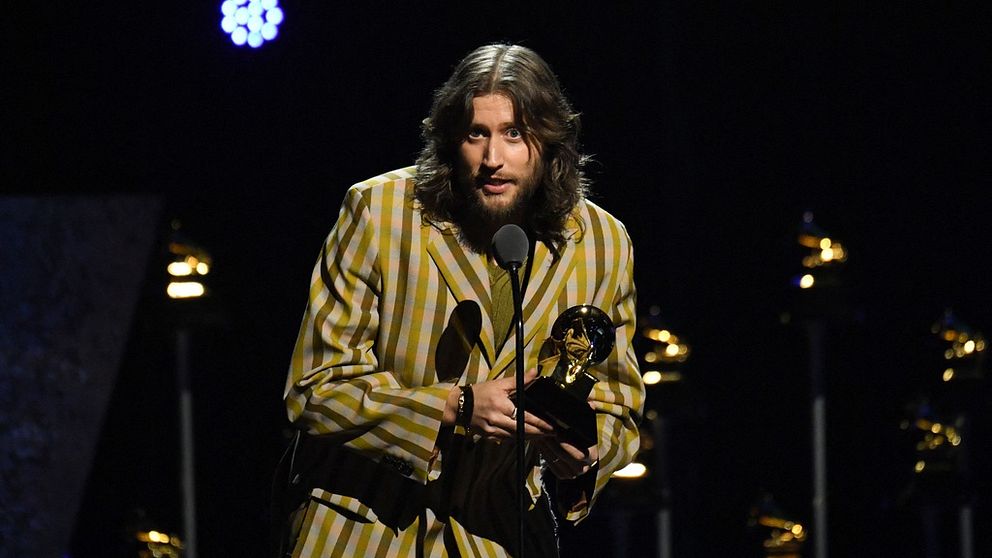 Ludwig Göransson prisas på Grammygalan 2024.