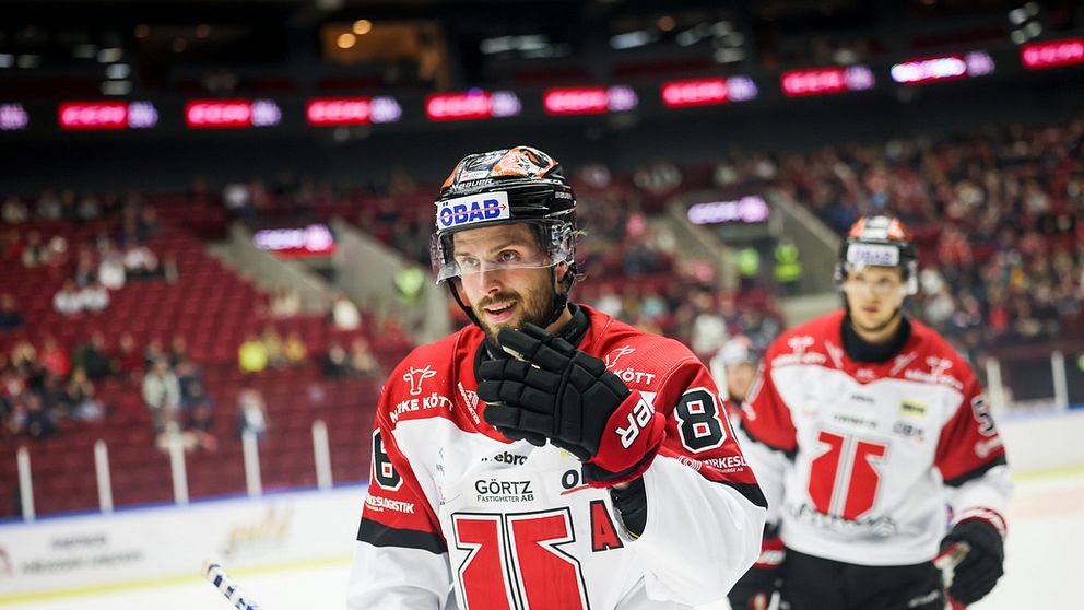 Mathias Bromé är en av spelarna som stämmer Örebro hockey.