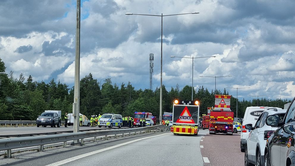 Räddningsfordon vid trafikolycka