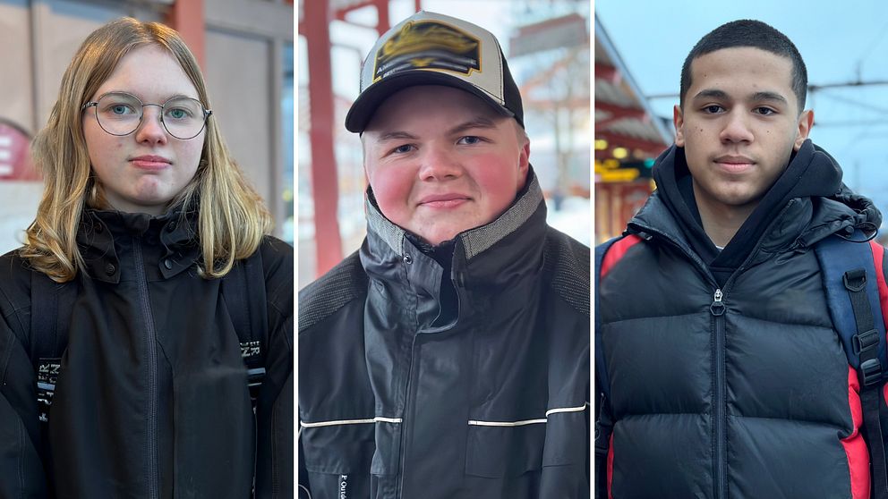 Tre ungdomar som står på en busstation