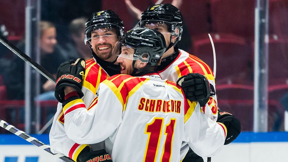 Brynäs firar ett mål mot Malmö i SHL