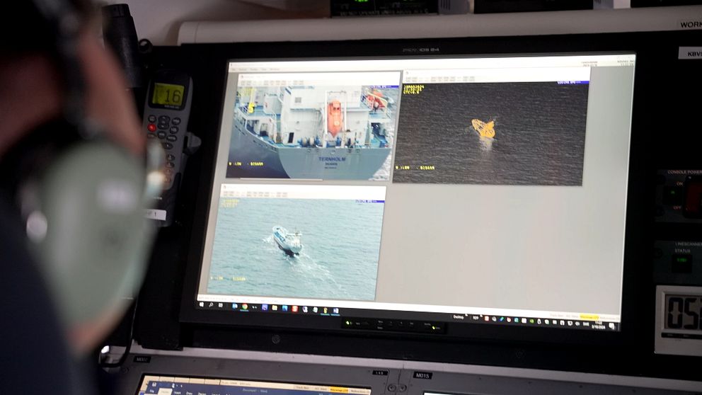 En skärm med flera bilder på båtar