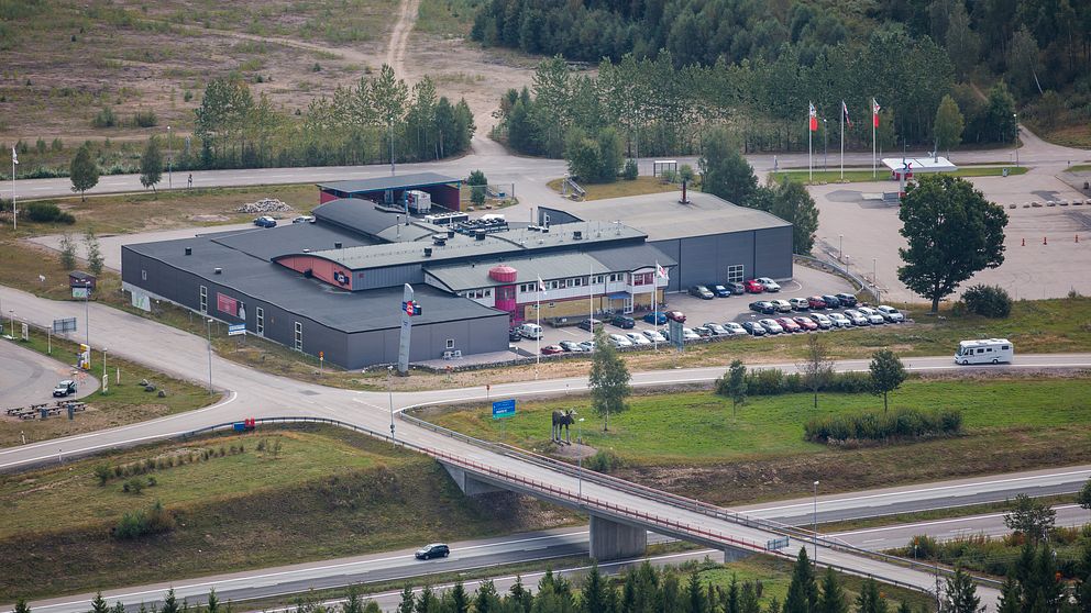 Lindvalls chark i Strömsnäsbruk på bild uppifrån och på avstånd