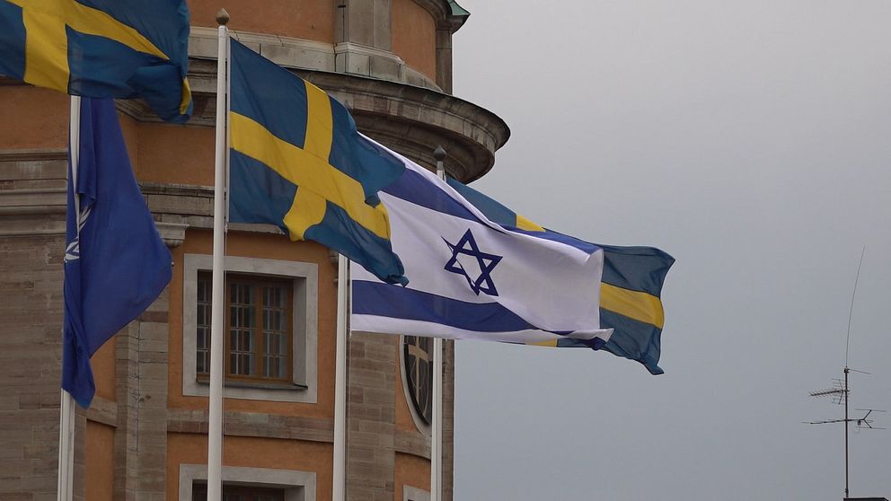 Kalmar kommun har valt att hissa Israels flagga.