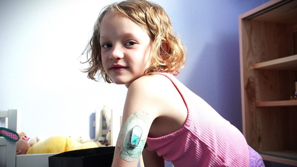 Ny studie: Mammor drabbas hårt när deras barn får diabetes | SVT Nyheter