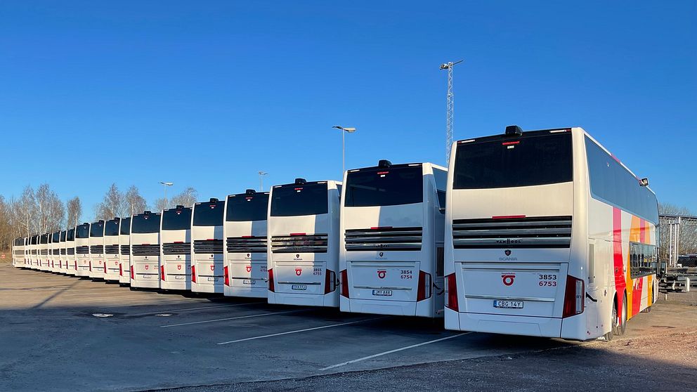 Östergötland och Jönköping överens – satsar på busslinje | SVT Nyheter