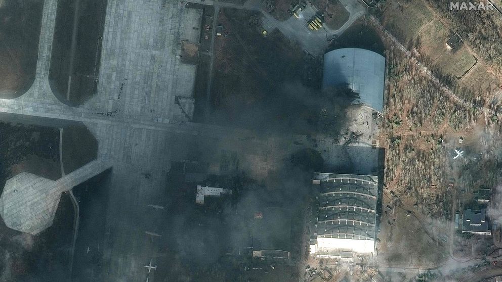 Flygplatsen i Hostomel efter en attack den 27 februari 2022.