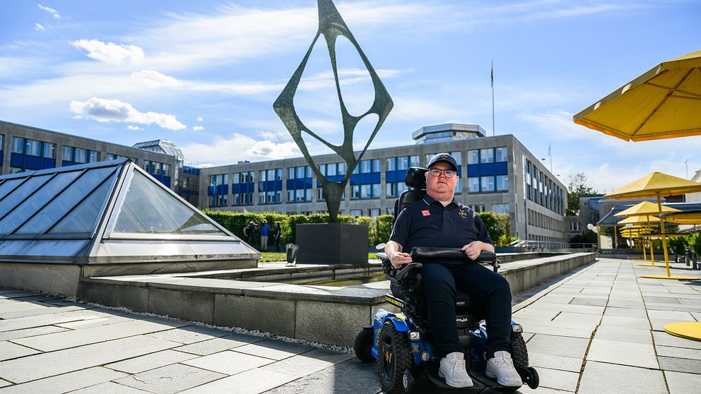Philip Jönsson, sportskytte, under en pressfotografering.