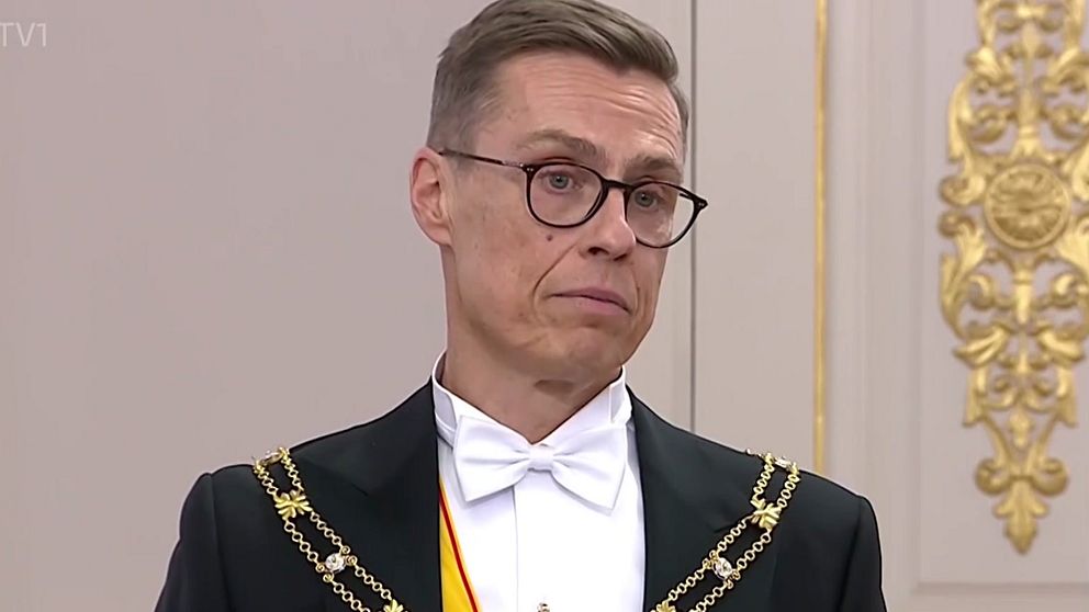 Finlands president Alexander Stubb ska till Sverige