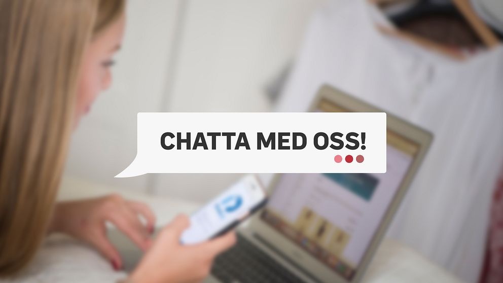 En tjej som shoppar på internet