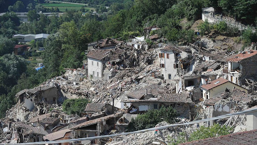 Rasmassor efter jordskalvet i Amatrice, Italien.