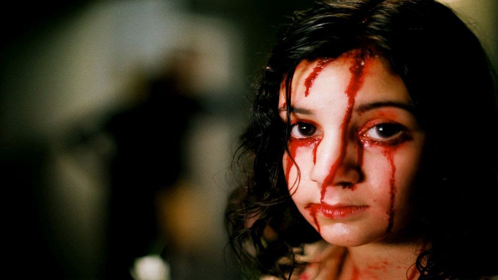 Ur ”Låt den rätte komma in” från 2008.Lina Leandersson som spelar vampyren Eli i ”Låt den rätte komma in” från 2008.