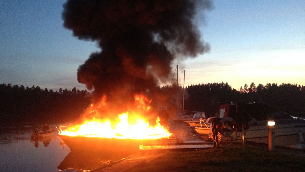 Båtbrand i Staberg utanför Falun