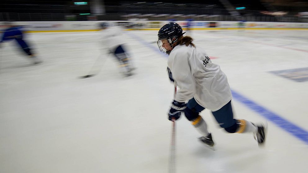 Med sina 27 år tillhör Erica Udén Johansson veteranerna i högsta damhockeyligan SDHL.
