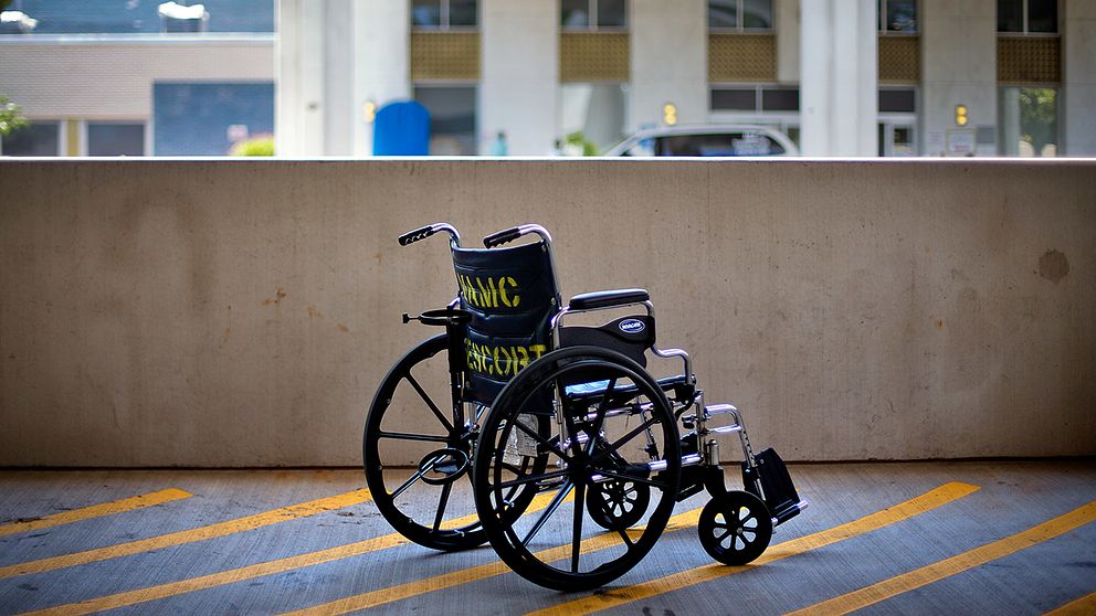 Portugisen Rufino Borrego har kunnat lämna rullstolen som han i onödan suttit i under 43 år efter att som 13-åring ha fått fel diagnos. Arkivbild.