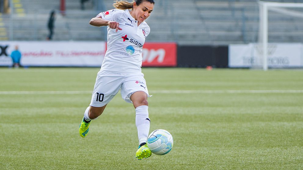 Marta gav Rosengård 2-0 i Skånederbyt mot Kristianstad.