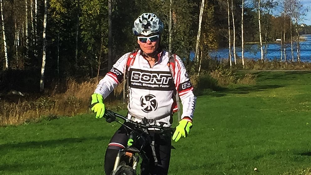 Johannes van der Berg på sin cykel