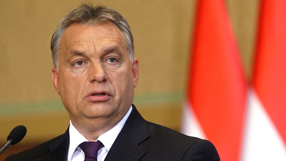 Ungerns premiärminister Viktor Orbán talar på en presskonferens på tisdagen med anledning av helgens folkomröstning om EU:s migrationskvoter.