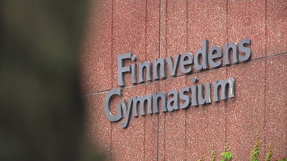 Loggan på Finnvedens gymnasiums fasad.