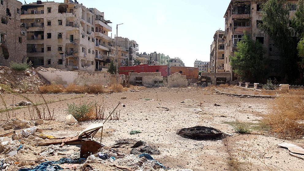 Få har lämnat Aleppo under ”humanitär paus”