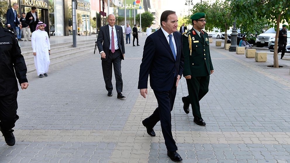 Statsminister Stefan Löfven under sitt besök i Saudiarabien i söndags.