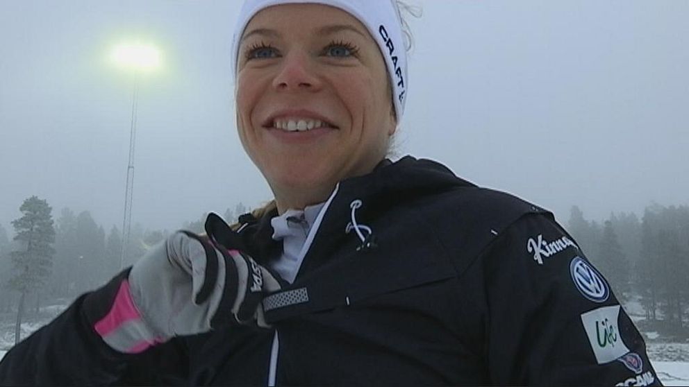 Skidåkaren Maria Rydqvist lanserar en ny bok, med bristande jämställdhet inom idrotten i fokus.