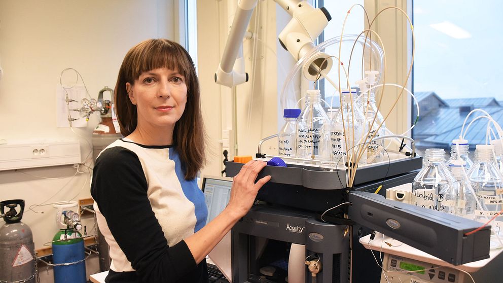 Tuulia Hyötyläinen forskar om cellernas ämnesomsättning.