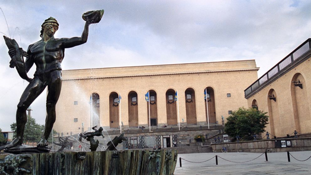 Poseidonstatyn på den centrala Götaplatsen i Göteborg – som den brukar se ut.