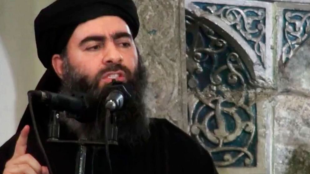 IS ledare Abu Bakr al-Baghdadi manar på terroristerna i Mosul i sin första ljudinspelning på nästan ett år. Arkivbild.