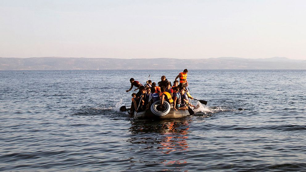Båtflyktingar vid den grekiska ön Lesbos.